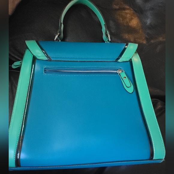 Via by Vieta HOST PICK! 🎈🎉✨️NWT gorgeous structured teal handbag 9x9x3.5 - Picture 2 of 8
